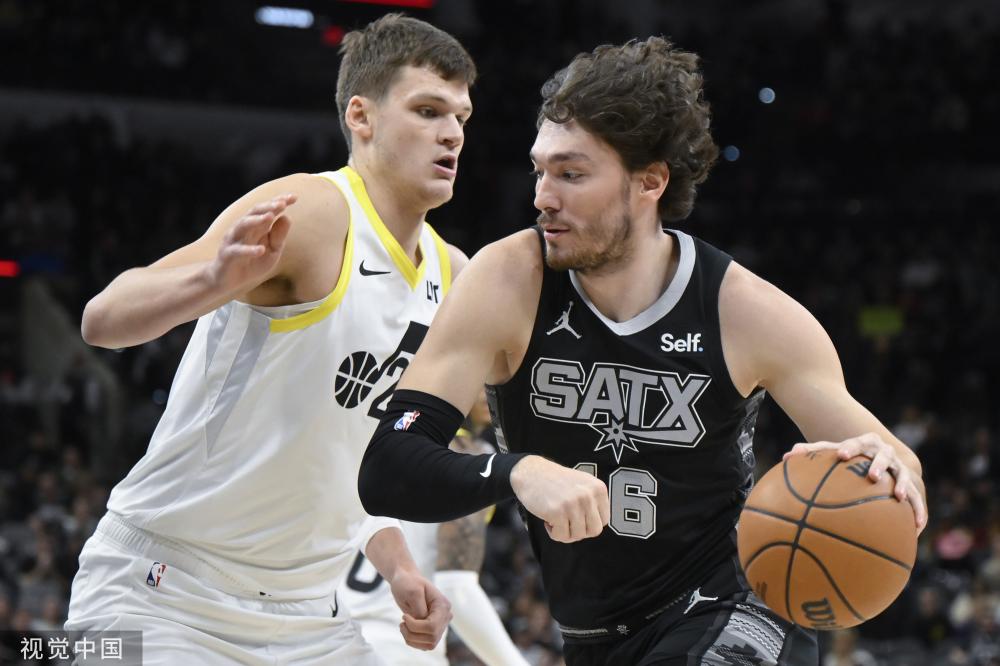 他在赛场上 他在赛场上