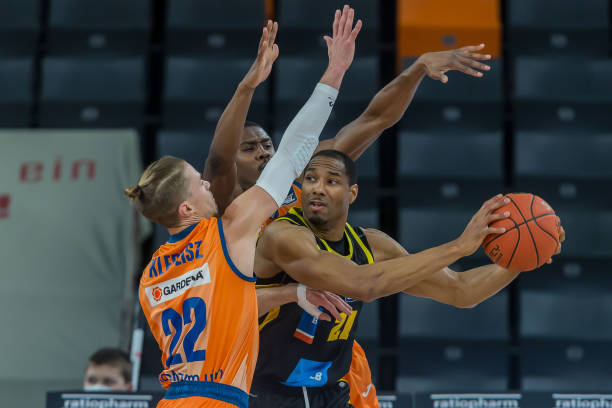 多次化解了 多次化解了