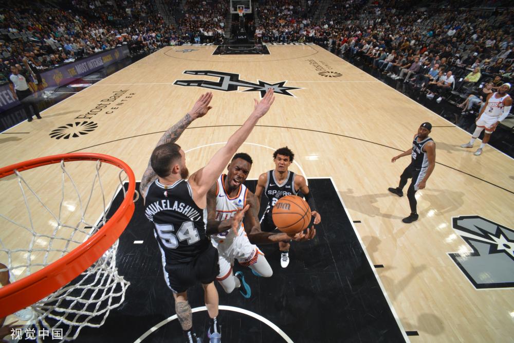 赛场上再次 赛场上再次