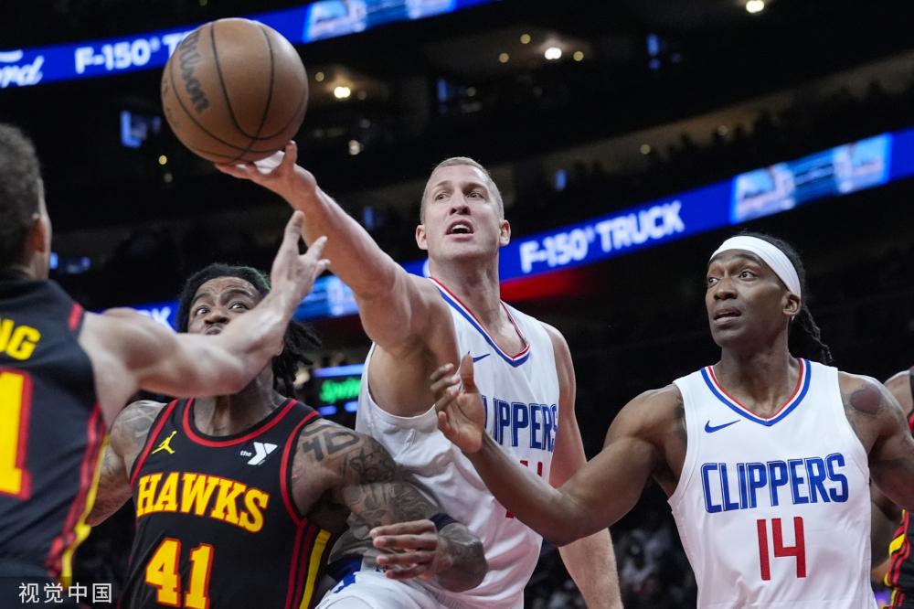 据俱乐部内 据俱乐部内